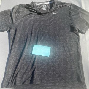 Reebok T-Shirt Black *BARELY WORN*